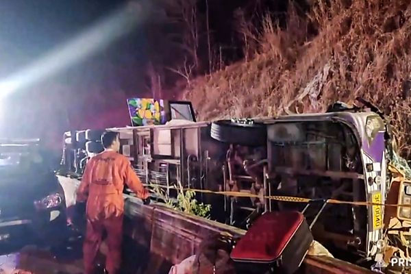 Tote bei Reisebus-Unfall in Thailand